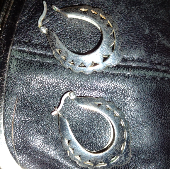 Sterling Silver Openwork handcrafted classic earrings - Picture 10 of 11